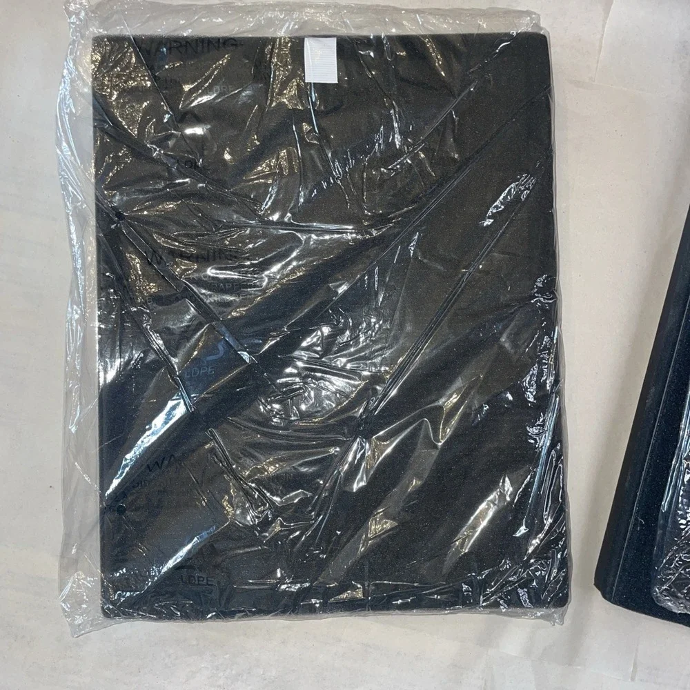 The Unbranded Brand wocase packs